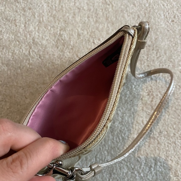Coach Poppy Wristlet 🦋 - Picture 5 of 5